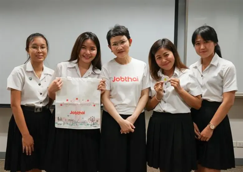 นางสาวแสงเดือน ตั้งธรรมสถิตย์ ผู้ร่วมก่อต...