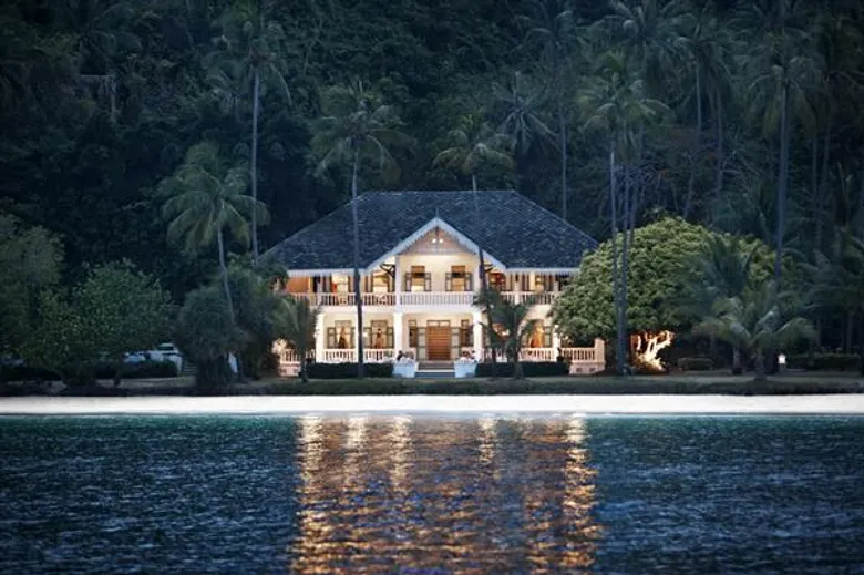 ฉลองเทศกาลสงกรานต์อย่างมีสไตล์ ชิลล์ริมหาดหรูภูเก็ต ณ โรงแรม เคป พันวา ภูเก็ต