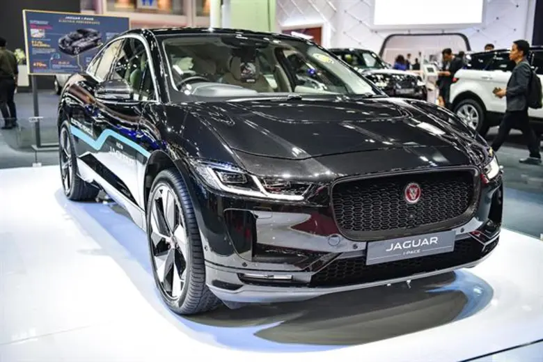 จากัวร์ I-PACE (ไอ-เพซ) คว้ารางวัล “EV of The Year 2019 Bangkok Motor Show Award" ในงานบางกอก อินเตอร์เนชั่นแนล มอเตอร์โชว์ ครั้งที่ 40
