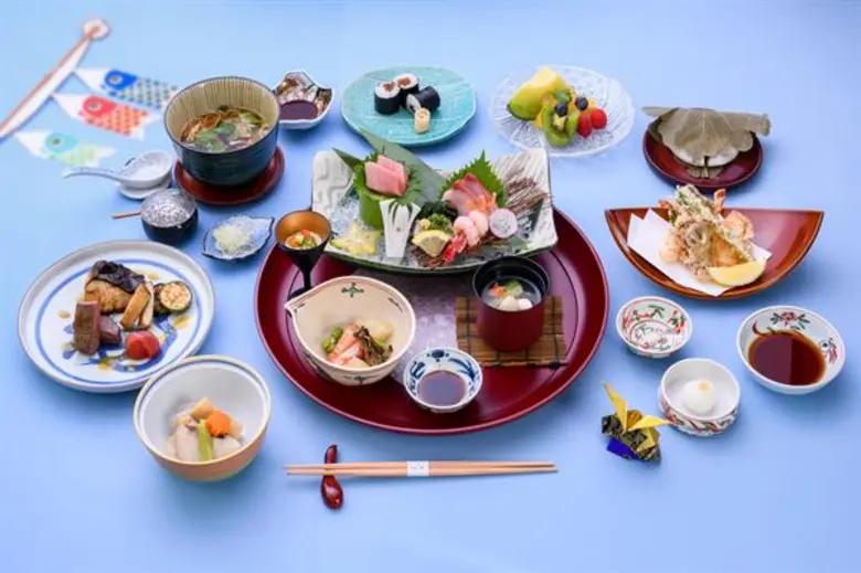 ห้องอาหารยามาซาโตะ (Yamazato) โรงแรม ดิ โ...
