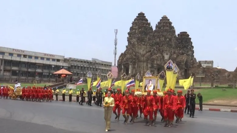 ภาพข่าว: สนพ.ลพบุรี สำนักงานฯ ร่วมประกอบพิธีพลีกรรมตักน้ำศักดิ์สิทธิ์จังหวัดลพบุรี