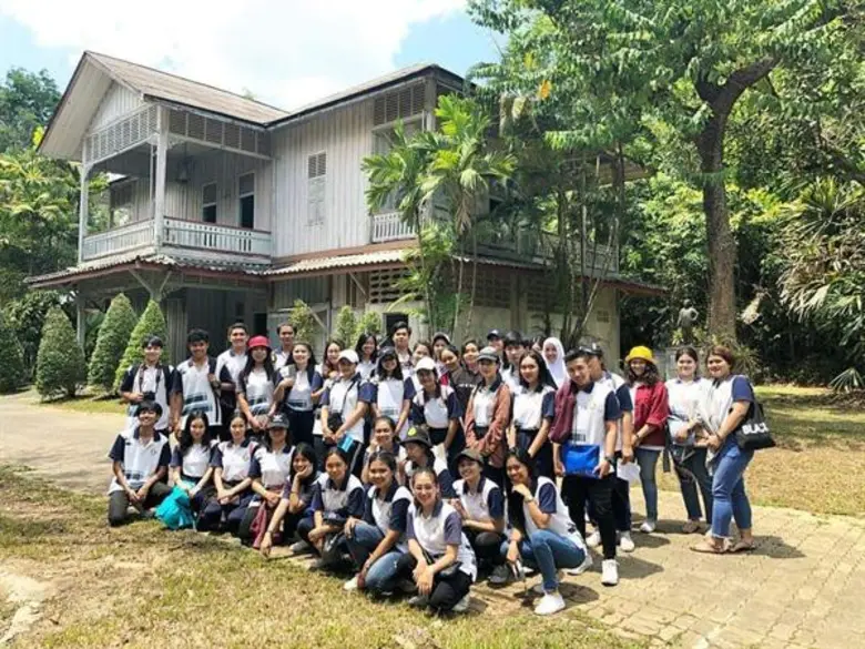 อาจารย์อภิสรา ตันตสุทธิกุล อาจารย์ประจำหล...