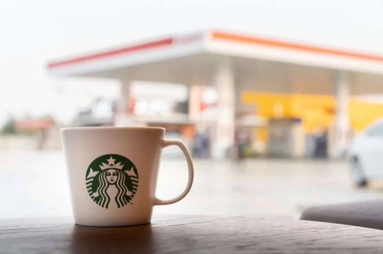 เปิดแล้ว!!! สตาร์บัค-ปั๊มเอสโซ่ ปาร์ค บางบัวทอง ชูจุดขายมากกว่าปั๊มน้ำมัน ตอบโจทย์คนรุ่นใหม่