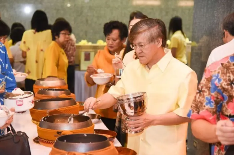 นายเชาว์ พันธุ์รุ่งจิตติ รองกรรมการ ผู้จัดการใหญ่สา...