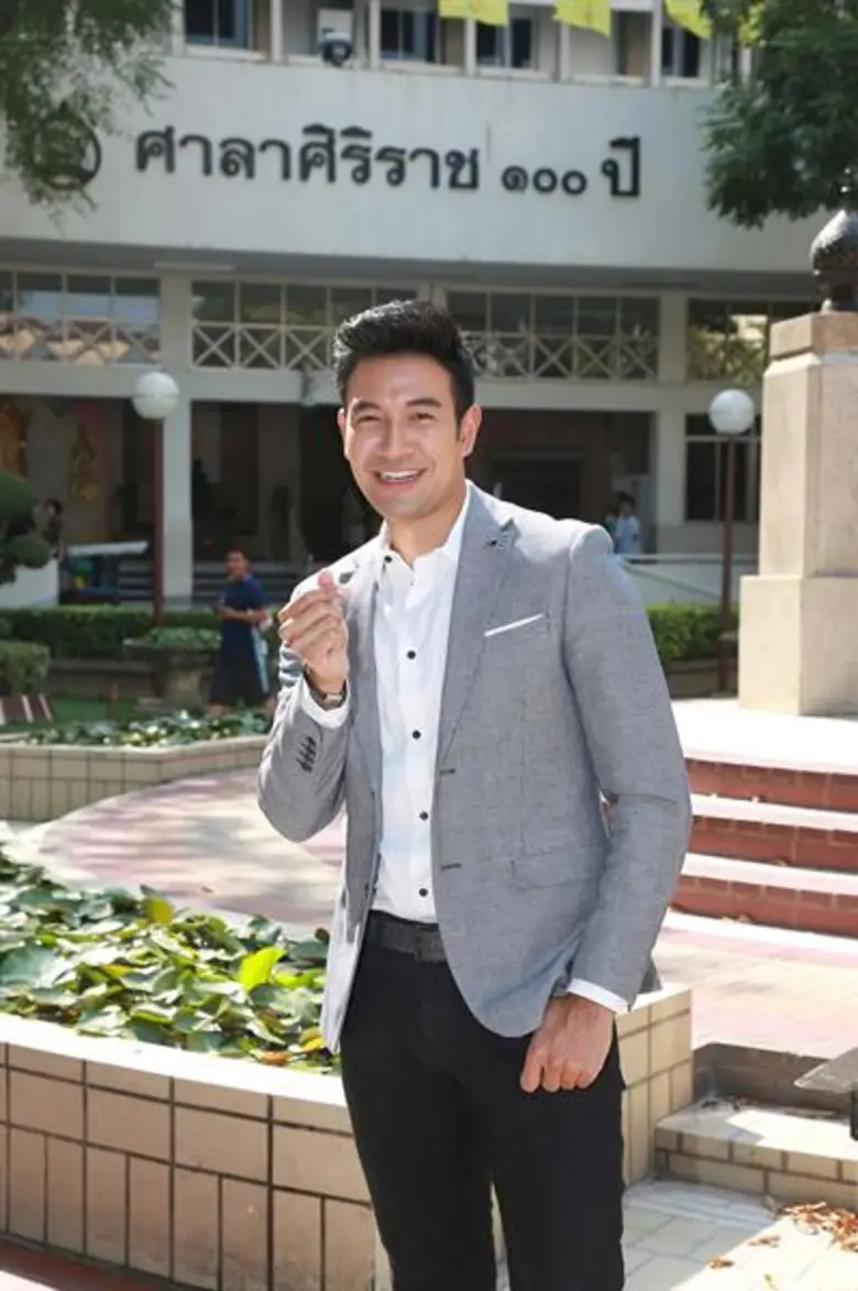 ขึ้นแท่นพระเอกหนุ่มหุ่นทรมานใจสาวไปอีกหนึ่งคน กับพร...