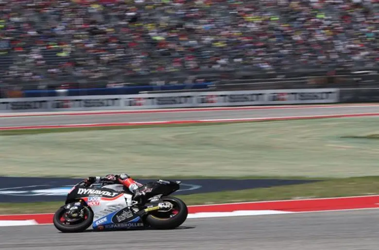 เครื่องยนต์ไทรอัมพ์ พา “Tom Luthi” และทีมแข่ง “Dynavolt Intact GP” คว้าชัยชนะครั้งแรกในการแข่ง Moto2 สุดร้อนระอุ ณ เมืองออสติน สหรัฐอเมริกา