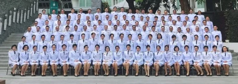 รองอธิการบดี ม.ศรีปทุม เข้ารับพระราชทานประกาศนียบัตรชั้นสูง สถาบันพระปกเกล้า