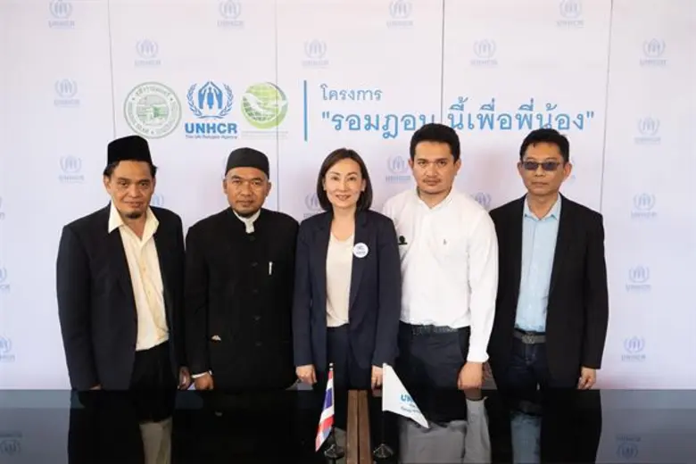 อรุณี อัชชะกุลวิสุทธิ์ (คนกลาง) ผู้อำนวยก...
