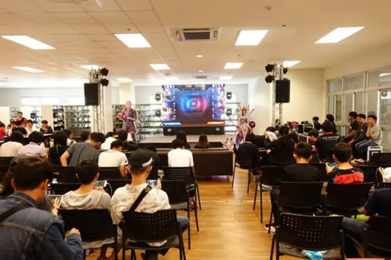 มข.หนุน นศ.เรียนให้เป็นเล่นให้ปังด้วย E-sport ชาวเกมเมอร์ร่วมคับคั่ง