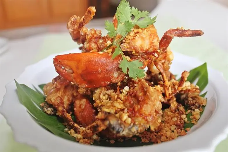 ห้องอาหารเรือนต้นอร่อยครบสูตร