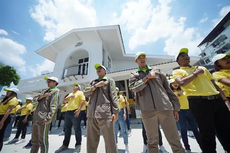 ปฏิวัติวงการธุรกิจเน็ตบ้านสู่ศักราชใหม่ AIS Fibre ประกาศเดินเกมสร้างแบรนด์แกร่ง ชูแนวคิด “เร็วกว่า ดีกว่า ง่ายกว่า” รายแรกในไทยที่ดูแลแบบครบวงจร ตอกย้ำความเป็น Game Changer ตัวจริงของธุรกิจบรอดแบนด์