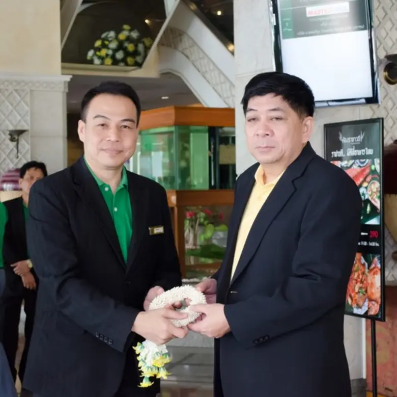 สมชาย ชิตวิเศษ รองผู้จัดการทั่วไป โรงแรมเ...