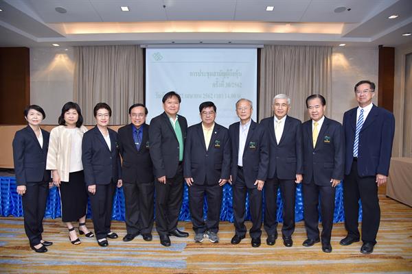 ศ.ดร.นพ. สมศักดิ์ โล่ห์เลขา (ที่ 5 จากขวา...