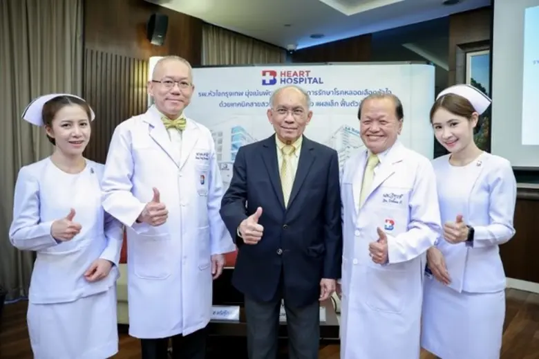 นพ.ประดับ สุขุม ผู้อำนวยการอาวุโส โรงพยาบ...