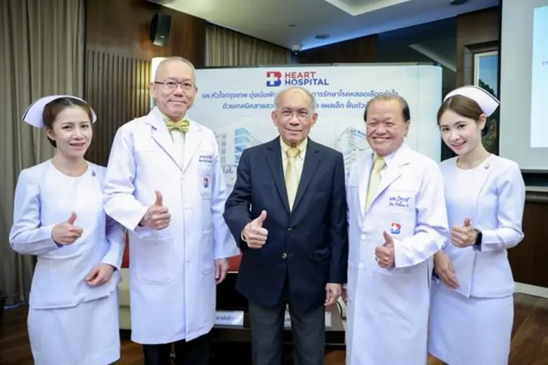 นพ.ประดับ สุขุม ผู้อำนวยการอาวุโส โรงพยาบ...