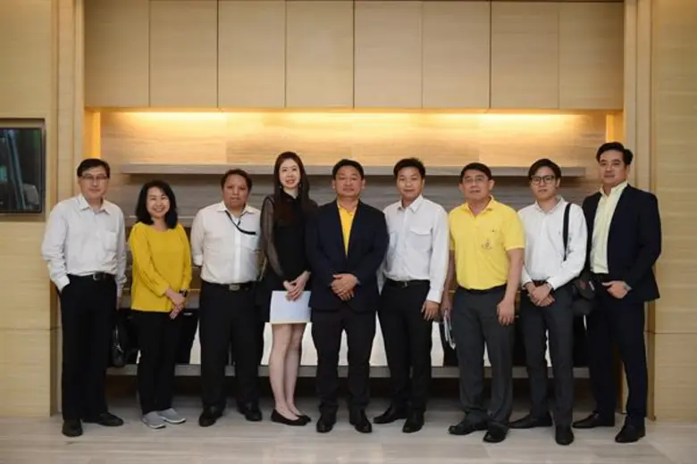 นายชูวิทย์ จึงธนสมบูรณ์ (กลาง) ประธานเจ้า...
