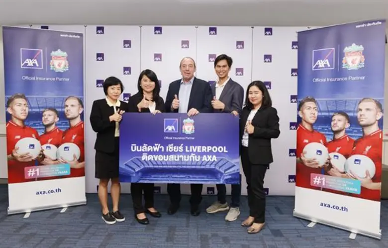 AXA Insurance Thailand Takes the Lucky Winners from Campaign “Win an Exclusive Experience at Anfield with LFC Competition” on a Tour to England to Watch English Premier League Match