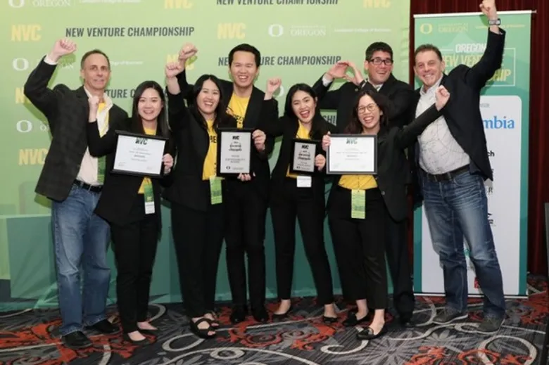 ขอแสดงความยินดีกับทีม BEEWARE คว้ารางวัลชนะเลิศหลายประเภทจากการแข่งขัน New Venture Championship (NVC) 2019