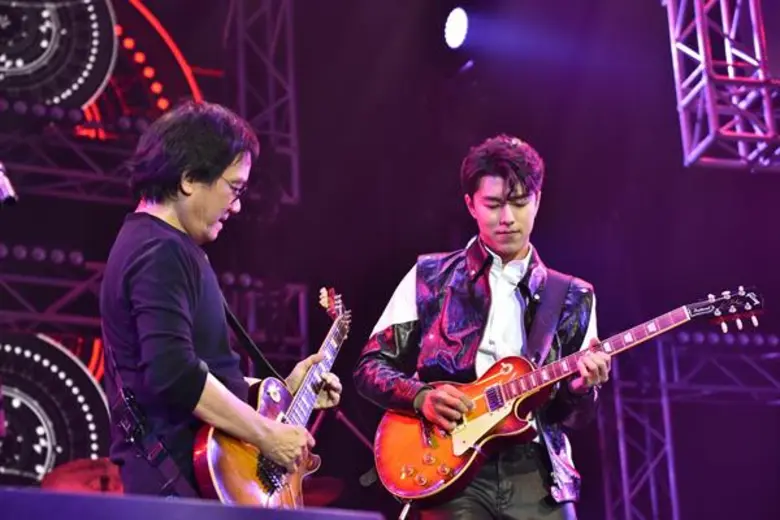 ระเบิดความมันส์อย่างเต็มรูปแบบกับคอนเสิร์...