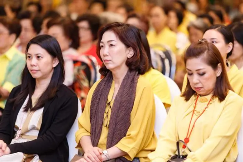 "คุณวิลาส มณีวัต นักเขียนชื่อดังเล่าถึงสวนโมกข์ว่า ...