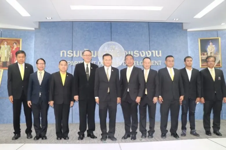 ก.แรงงาน รับมอบวัสดุ-อุปกรณ์ เอกชนหนุนการแข่งขันฝีมือแรงงานแห่งชาติ