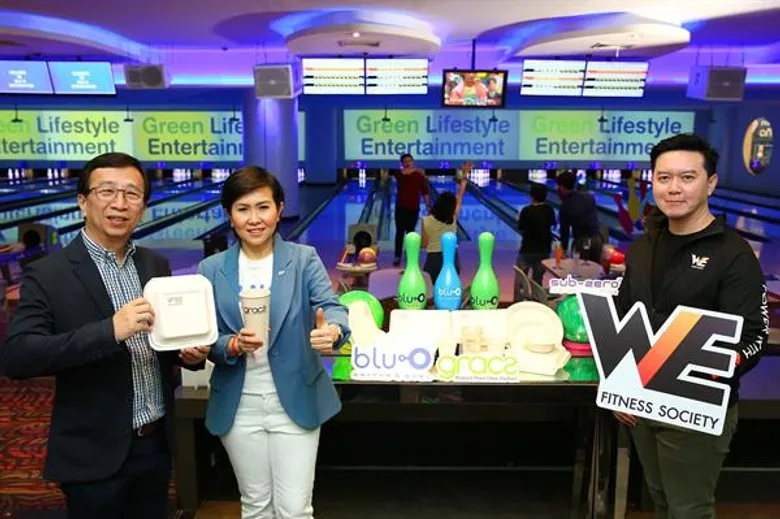 เมเจอร์ โบว์ล ผนึก วี ฟิตเนส จับมือ เกรซ นำร่องร่วมรักษ์โลก ชู “Green Lifestyle Entertainment” ลดการใช้โฟมและพลาสติก หันมาใช้บรรจุภัณฑ์ผลิตจากชานอ้อยที่เป็นมิตรต่อสิ่งแวดล้อม