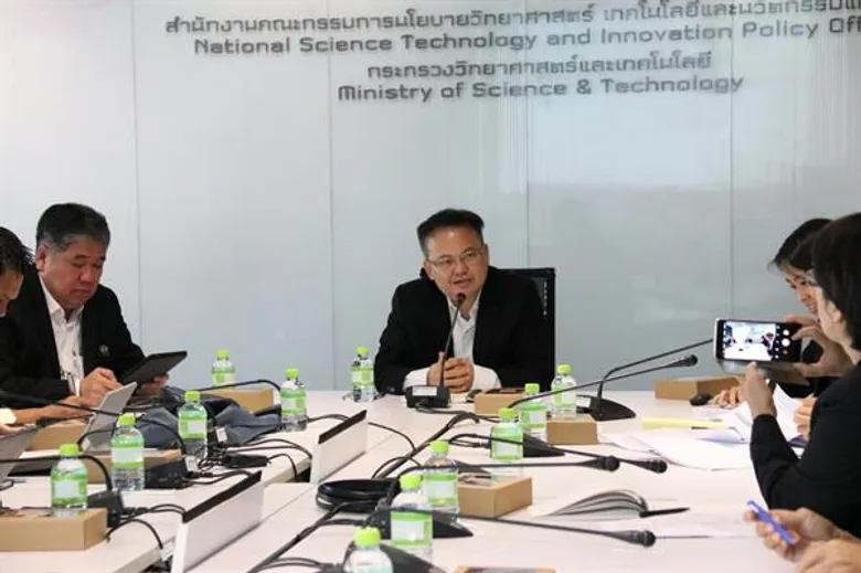 เร่งเครื่องขึ้นรูป BCG แพคเกจ ระดมเครือข่ายถอดบทเรียนรูปแบบการพัฒนาเศรษฐกิจฐานราก ขยายผลสู่การออกแบบมาตรการเพื่อส่งเสริมการลงทุน