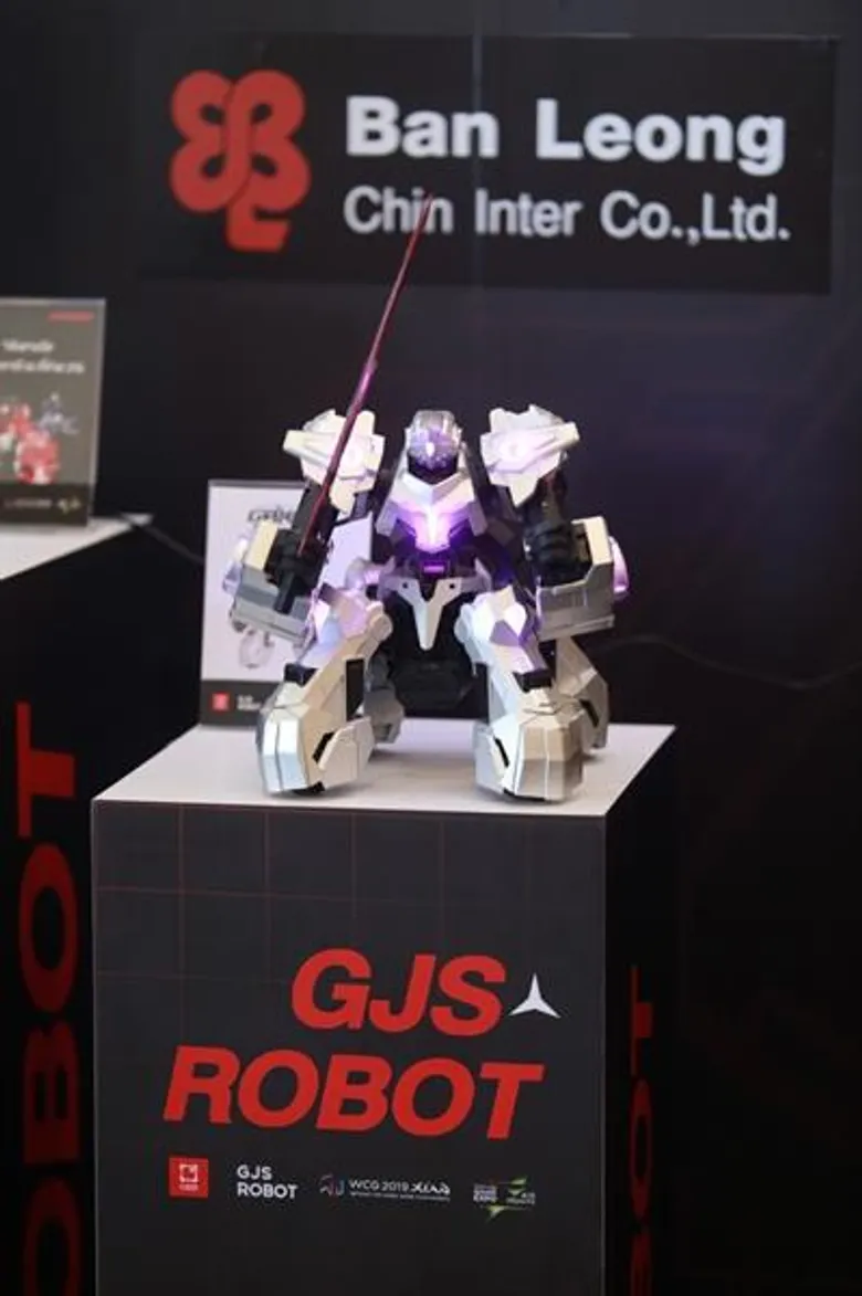 บันเลือง ชินอินเตอร์ เปิดตัว “หุ่นยนต์นักรบ GJS Geio” ครั้งแรกในไทย