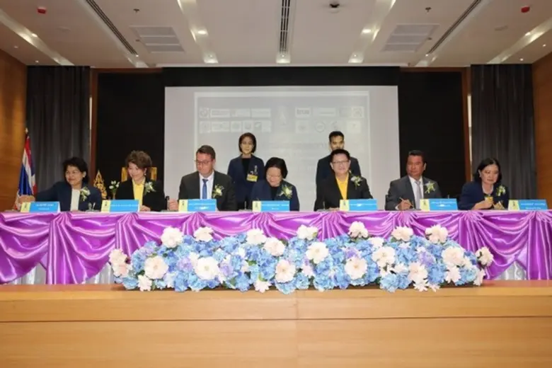 สถาบันเทคโนโลยีจิตรลดาขยายโอกาสทางการศึกษาลงนามวิชาการ 16 แห่ง