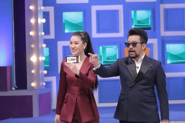 “น้าเน็ก-เชียร์” แจกไม่หยุด ฉุดไม่อยู่
