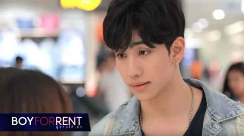 งานเข้า “ม่อน” โดนรายงานควง “ฝน” กลางห้าง!!!