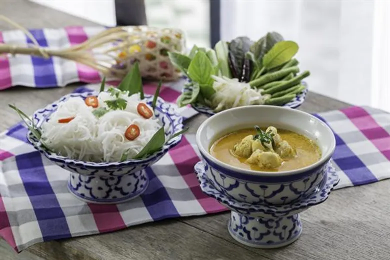 รสเสน่ห์อาหารภาคใต้และภาคกลาง สู่อาหารไทยชั้นเลิศตำรับ "พันวา เฮ้าส์" ในแมนชั่นสุดคลาสสิค สไตล์ชิโน-โปรตุกีส ริมทะเลอันดามัน ณ ห้องอาหารพันวาเฮ้าส์ โรงแรมเคปพันวา ภูเก็ต