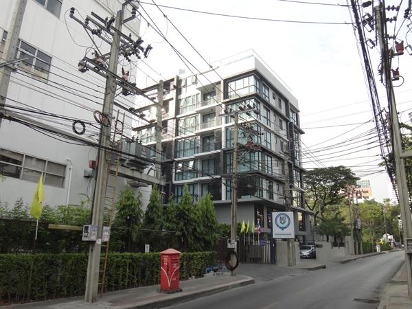 ในปี 2562, สถาปนิกชั้นนำของไทย ดร.พัฒน สุวรรณสัมฤทธิ์ ได้แสดงผลงาน “รับออกแบบคอนโดมิเนียม และรับออกแบบอพาร์ทเม้นท์ สำหรับชาวต่างชาติในไทย” ที่ รัสเซีย และคาซัคสถาน