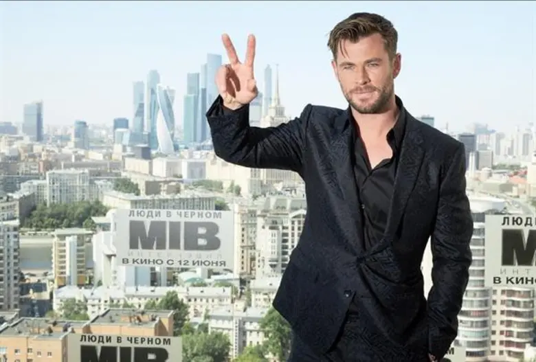"คริส เฮมส์เวิร์ธ" หล่อ ขยี้ใจ ใน MEN IN BLACK: INTERNATIONAL เอ็มไอบี หน่วยจารชนสากลพิทักษ์