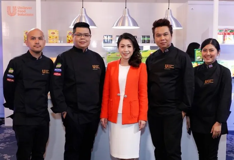 ยูนิลีเวอร์ ฟู้ดโซลูชั่นส์ เผย 5 เทรนด์ อาหารแห่งปี 2019 นำทีมเชฟเปิดประสบการณ์ เผยแนวทางบริการงานร้านอาหารหวังผลักดันให้เกิดการแข่งขันในธุรกิจอาหารด้วยความคิดสร้างสรรค์