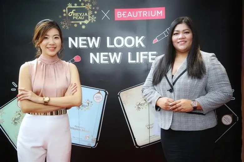ทริคง่ายๆ แต่งหน้าเป๊ะ!! ปรับลุคสวยปัง!! สไตล์เมคอัพอาร์ทติสท์รุ่นจิ๋วแห่งยุค “น้องแพร พาเพลิน”