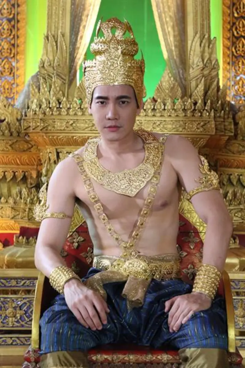“ฟลุค-จิระ” โร่…จุดธูปไหว้ “พญามุจลินท์นาคราช” งงทั้งกอง “มณีนาคา” ฝนตกแค่บริเวณจุดถ่ายละคร
