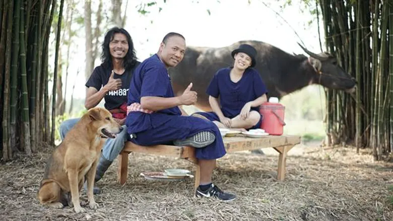 ชุ่มฉ่ำ “ใบเฟิร์น” รับงานพริตตี้ เปิดบริการ “Care ควาย Delivery” ในรายการ “เที่ยวบ้านพี่ไมค์ ซีซั่น 2” เสาร์ 22 มิ.ย.นี้