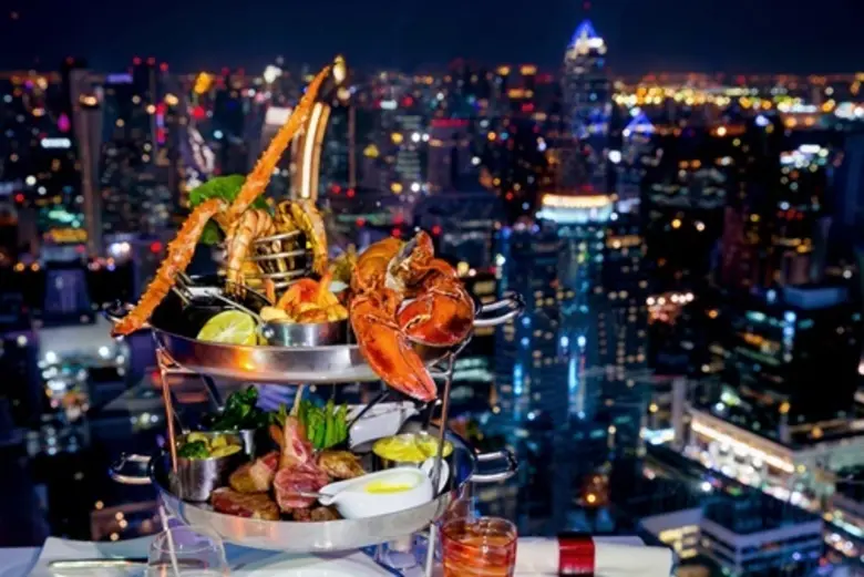 ภาพข่าว: สัมผัสความอร่อยเหนือระดับกับเมนูไฮไลท์ “เซิร์ฟ แอนด์ เทิร์ฟ ทาวเวอร์”