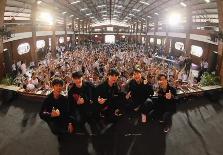 ทำเอาฟินไปตามๆ กัน เมื่อ 5 หนุ่ม SBFIVE บ...