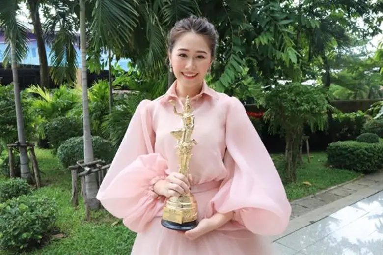 “นีร” สุดปลื้ม รับรางวัล “เทพสตรี” ครั้งที่ 3 ประจำปี 2562