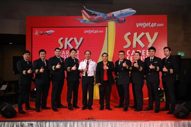ผู้สมัครมากกว่า 3,000 คนแห่เข้าร่วมงาน “Vietjet’s Sky Career Festival 2019” เพื่อสานฝันเข้าร่วมงานกับสายการบินเวียตเจ็ท