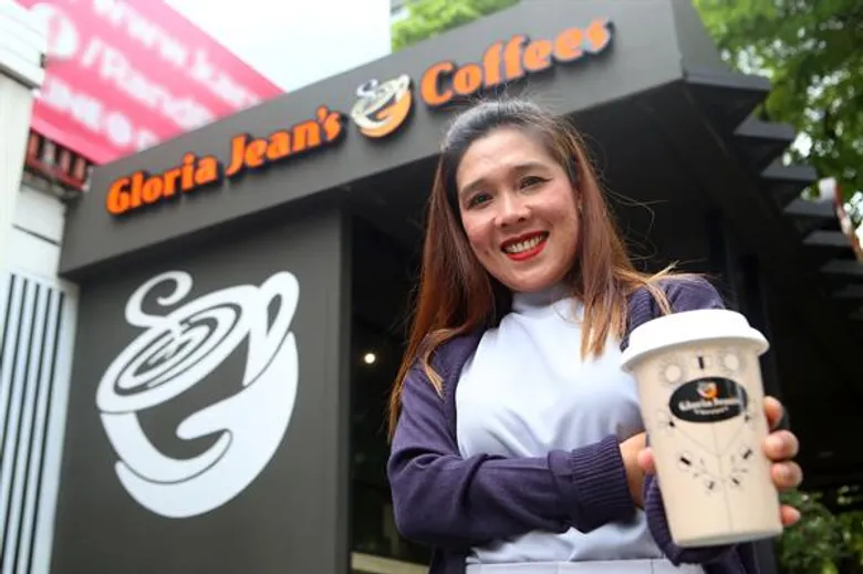 “กลอเรีย จีนส์ คอฟฟี่” กาแฟระดับโลก บุกตลาดกาแฟสดไทย ประกาศเปิดศึกชิงส่วนแบ่งมาร์เก็ตแชร์ พร้อมแตกแบรนด์ลูกบุกตลาดร้านกาแฟในปั๊มน้ำมัน