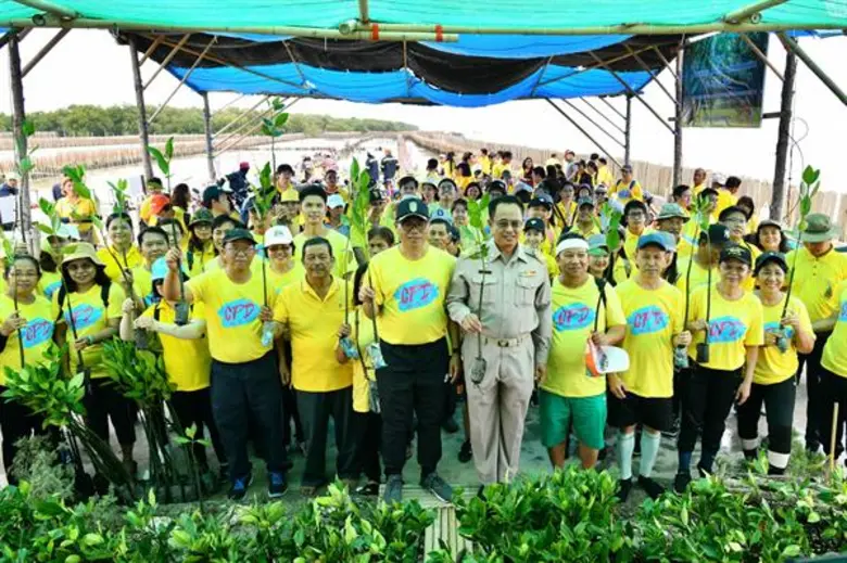 นายพิเชษฐ์ วิริยะพาหะ เป็นประธานในพิธีเปิดกิจกรรมปล...