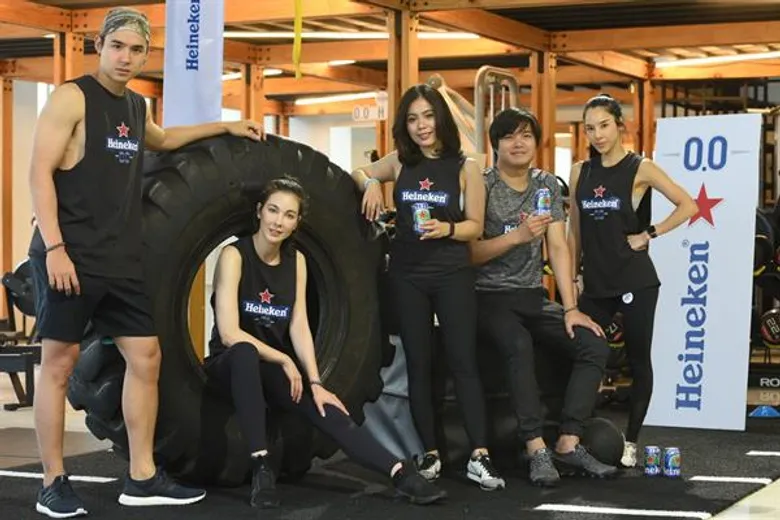 ไฮเนเก้น 0.0 จัดกิจกรรม 0.0 Fit เจาะกลุ่มสายฟิตแอนด์เฟิร์ม เน้นจุดเด่น ส่วนผสมธรรมชาติ/ไม่เติมน้ำตาลเพิ่ม/แคลอรี่ต่ำ ดื่มได้ทุกที่ทุกเวลา แบบไม่สูญเสียบาลานซ์