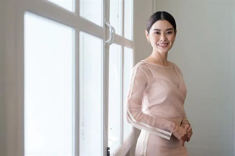 “ณธนพร เอื้อวันทนาคูณ” ผู้บริหารหญิงคนเก่ง เปิดร้านอาหาร “วนิดา” ให้บริการอาหารไทย-ฝรั่งรสเลิศบรรยากาศสุดชิลล์ จุดนัดพบแห่งใหม่ย่านถนนจันทน์