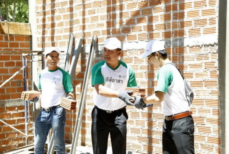 นายจอมกิตติ ศิริกุล รองกรรมการผู้จัดการอาวุโส ด้านพ...