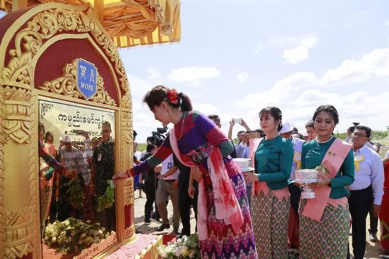 “โรงไฟฟ้ามินบู” เฟส 1 (50 MW) เปิดตัวอลังการ ได้รับเกียรติ ออง ซาน ซูจี ที่ปรึกษาแห่งรัฐ เมียนมาร์ ผู้บริหาร “จีอีพี - สแกน อินเตอร์– เมตะคอร์ปอเรชั่น - อีสต์โคสท์เฟอร์นิเทค” และ นักลงทุนต่างประเทศ ร่วมงานคับคั่ง
