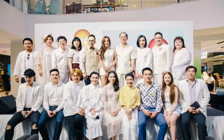 โก้ ธีรศักดิ์ ส่งต่อบุญใหญ่ จัดโครงการ ปลูกต้นกล้า โพธิปัญญาสู่แดนพุทธองค์ ครั้งที่ 4 ปี 2562 นำเยาวชนบรรพชา ที่ประเทศอินเดีย