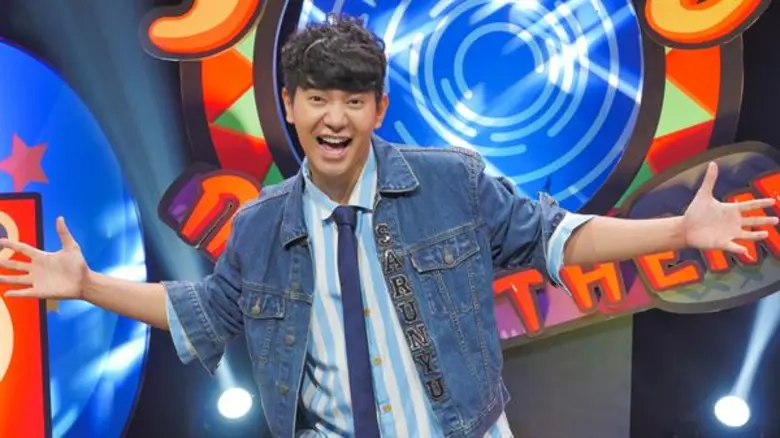ตลบอบอวลไปด้วยเสียงหัวเราะแน่นอน วันพฤหัส...